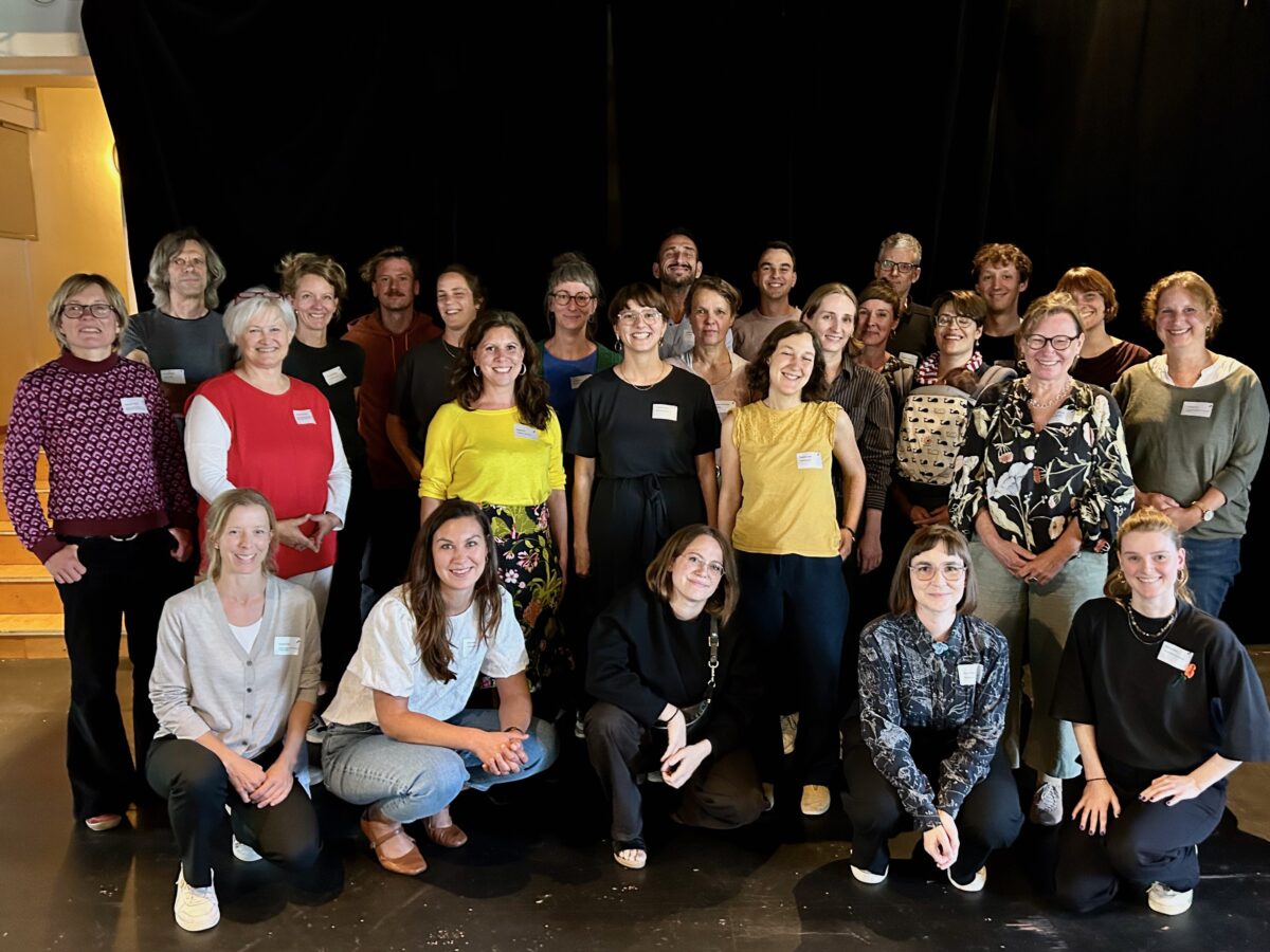 Gruppenfoto der 9. Generation der bundesweiten Weiterbildungsrunde